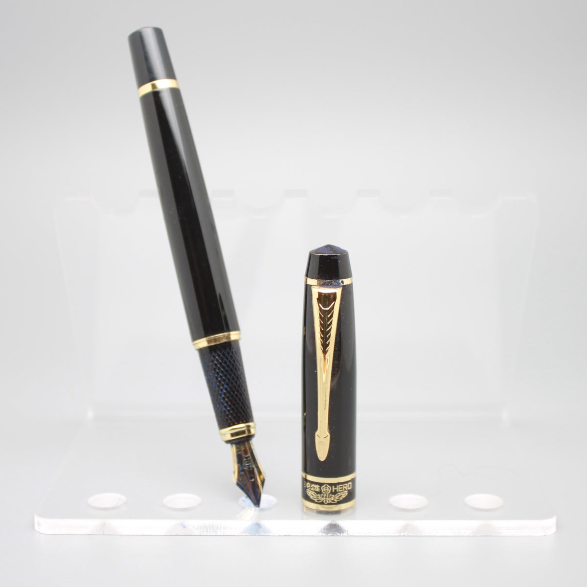 Hero 7032 Black GT Fountain pen