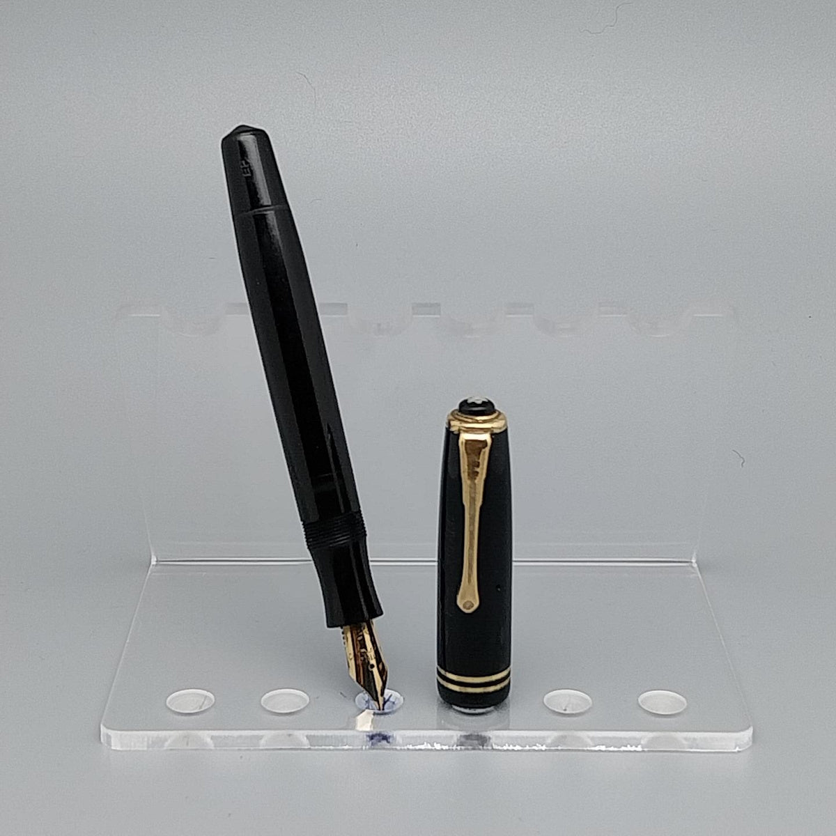 Montblanc 246 G Black Fountain pen (Tillverkad av Th Öbergs fabriker i Danmark)