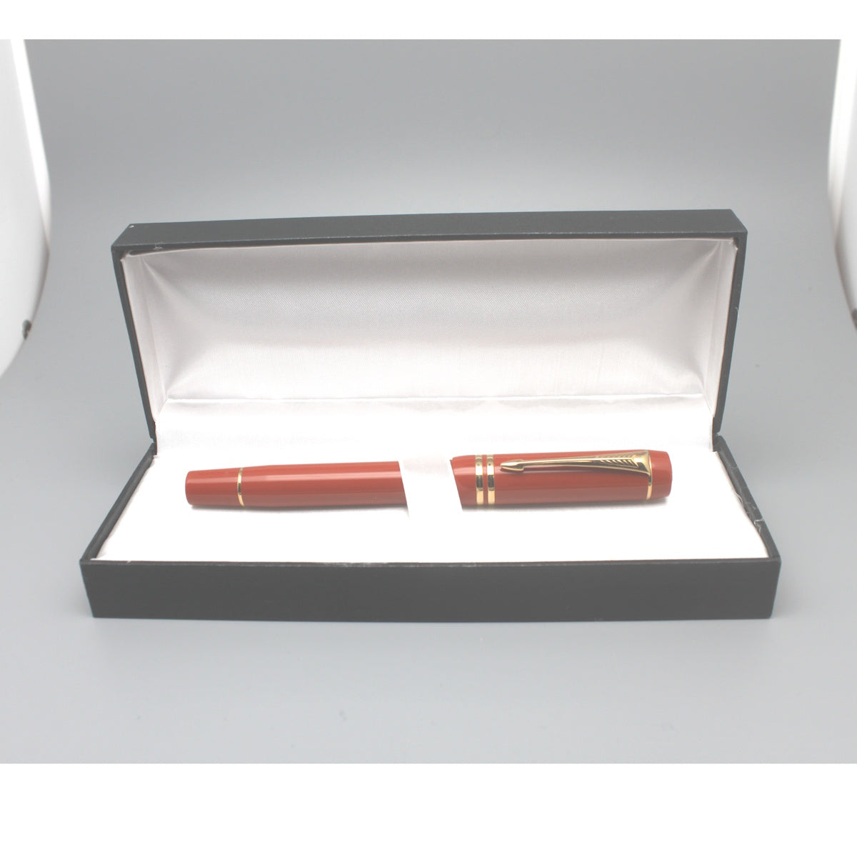 Parker Duofold International Coral red FP