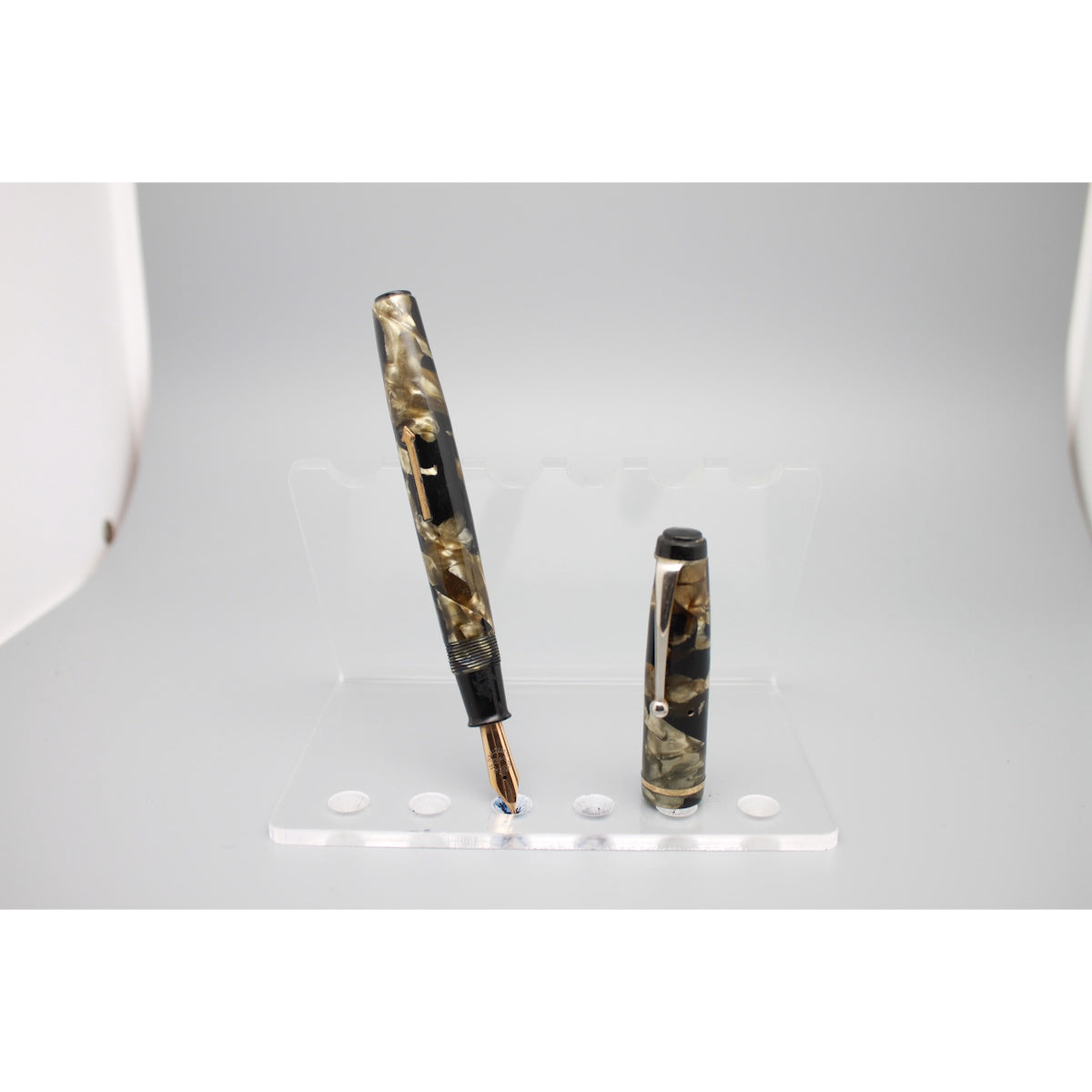 Wyvern Green marble Fountain pen