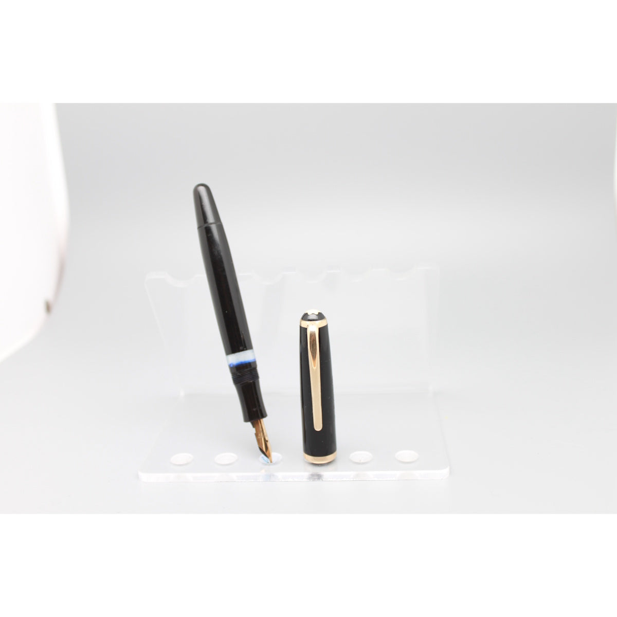 Montblanc 264 Black Fountain pen