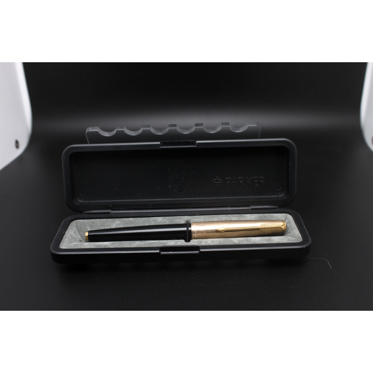 Parker 65 Black barrel and Gold cap Fountain pen
