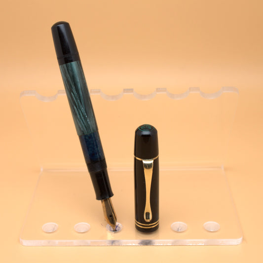 Pelikan 101N Green/Black Fountain pen