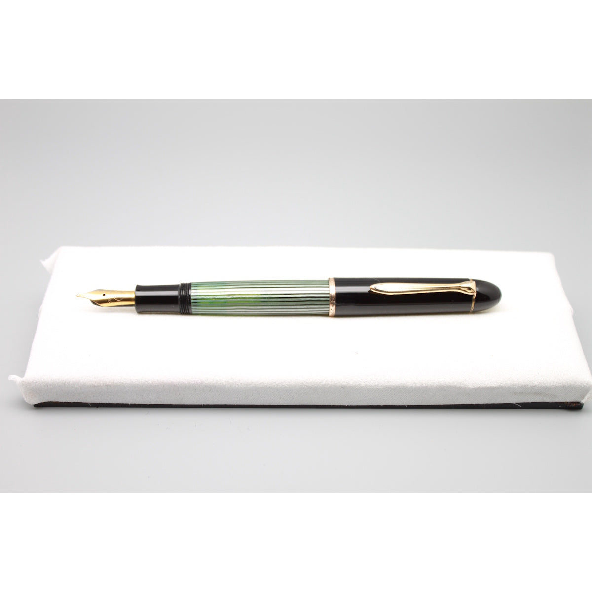Pelikan 140 Black/Green GT Fountain pen