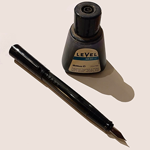 Pelikan Level FP & Ink Bottle