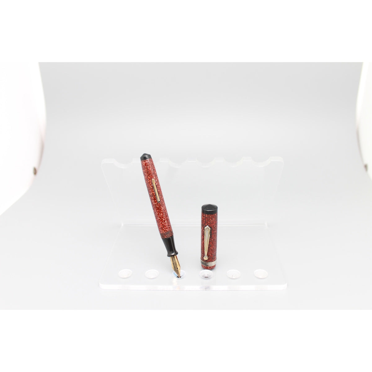 Peter Pan de Luxe Red and Gold Glittery Fountain pen