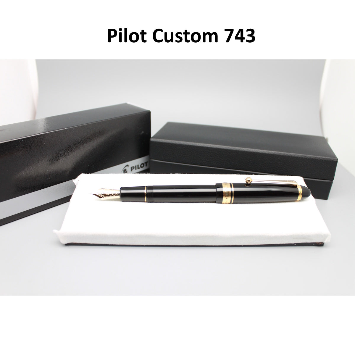 Pilot Custom 743 med 14k F/M spets