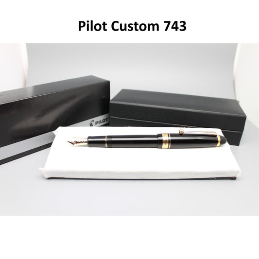 Pilot Custom 743 med 14k F/M spets